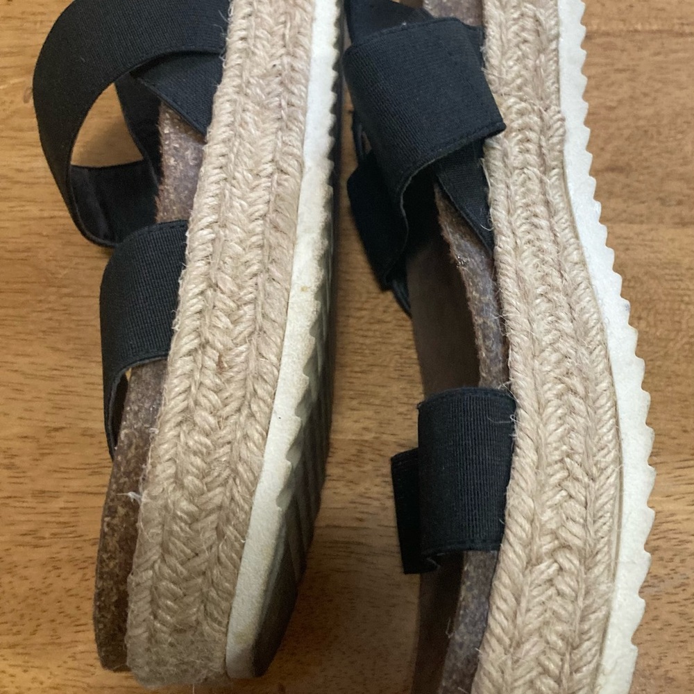 Beautiful platform sandals size 8